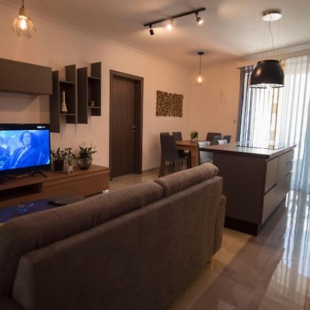 Msiebah Court San Gwann Modern Apt Near Sliema And St Julians Dış mekan fotoğraf