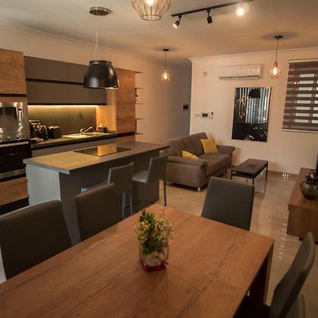 Msiebah Court San Gwann Modern Apt Near Sliema And St Julians Dış mekan fotoğraf
